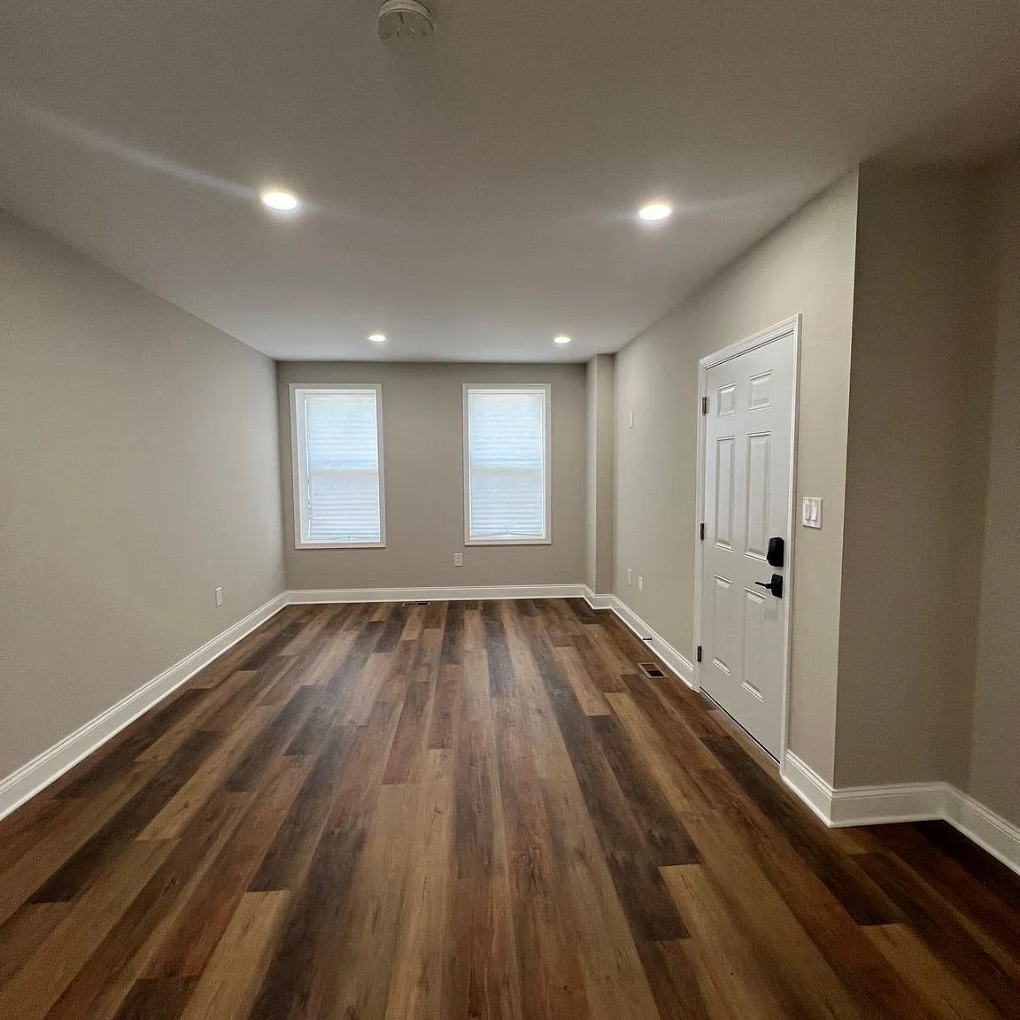 4 bed, $2,200 — Photo 4