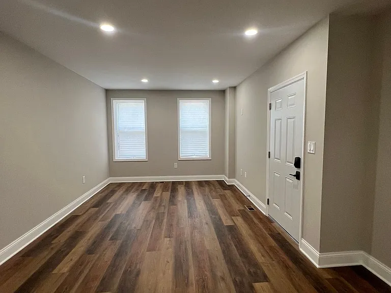 615 N Calhoun St #1 — Photo 4