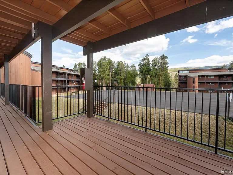 195 Village Dr #6-22 — Photo 23
