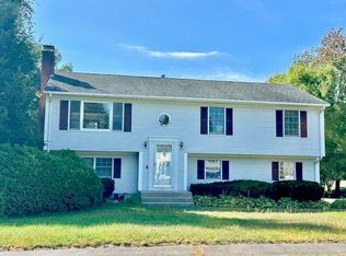 8 Independence Rd, Feeding Hills, MA 01030