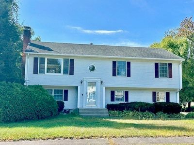 8 Independence Rd, Feeding Hills, MA, 01030