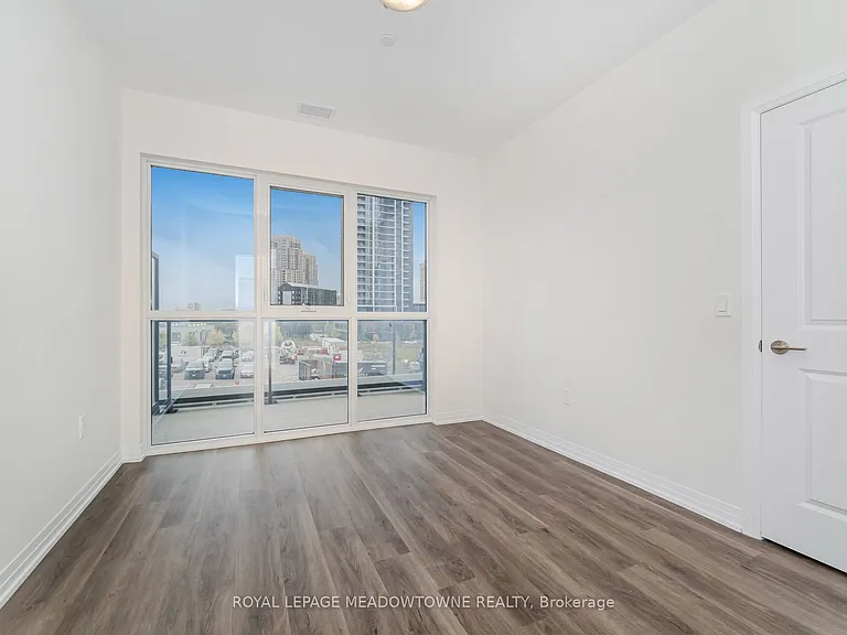 15 Watergarden Dr #207 — Photo 23