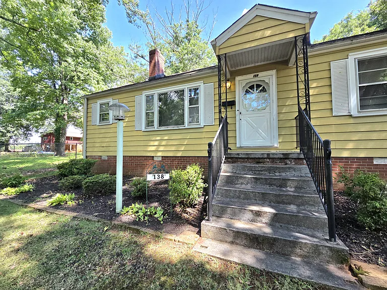 138 Woodland Dr — Photo 3
