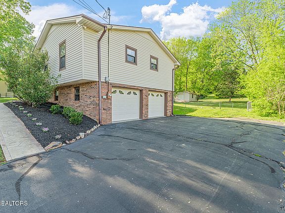 4th image of 206 Lake View Ln