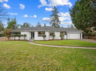 8460 SW Fairway Dr, Portland, OR 97225