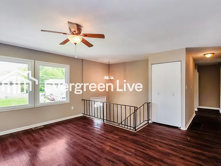 2549 Berthbrook Dr — Photo 3