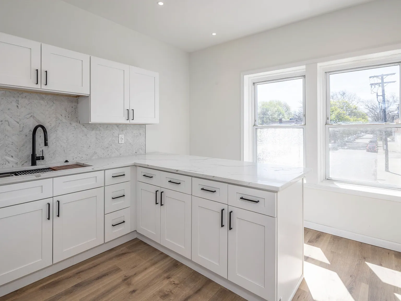 2 bed, 2.5 bath, 1500 sqft, $2,500 — Photo 4