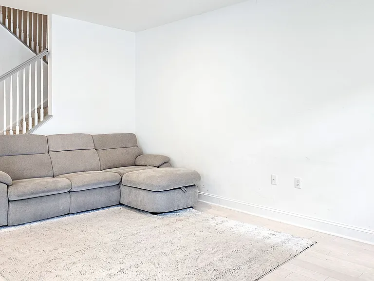 15 Summer Ln — Photo 44