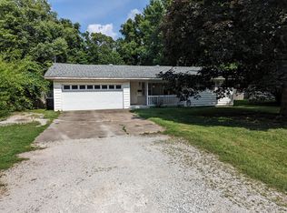 646 S Belcrest Ave, Springfield, MO 65802