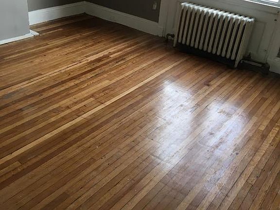 3rd image of 257 Warburton Ave