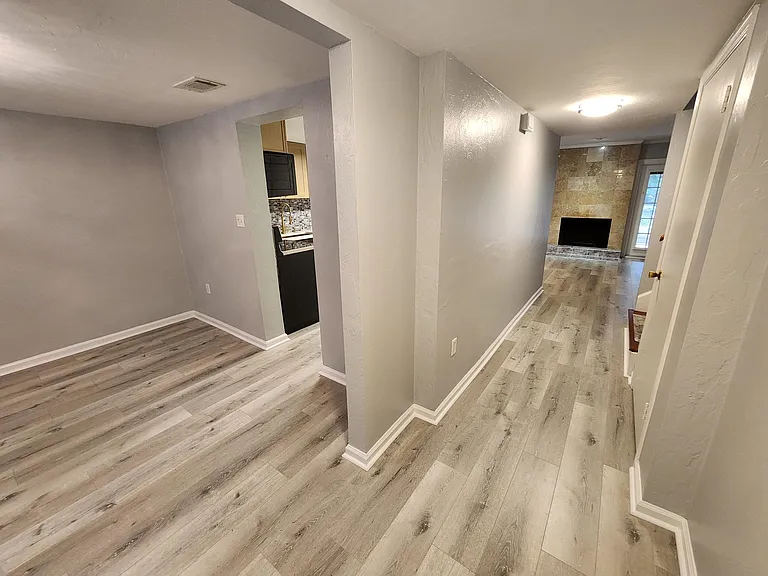 2949 Shamrock St S — Photo 9
