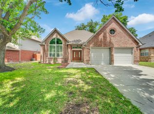 340 Clayton St, Grand Prairie, TX 75052