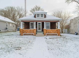 517 4th St, Lincoln, IL 62656