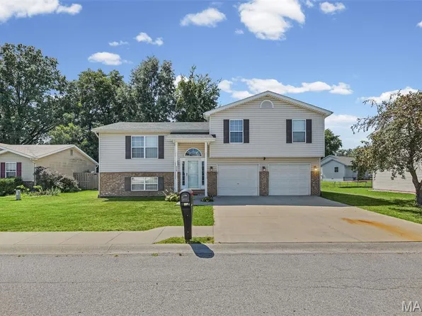 429 Miranda Dr, Dupo, IL 62239