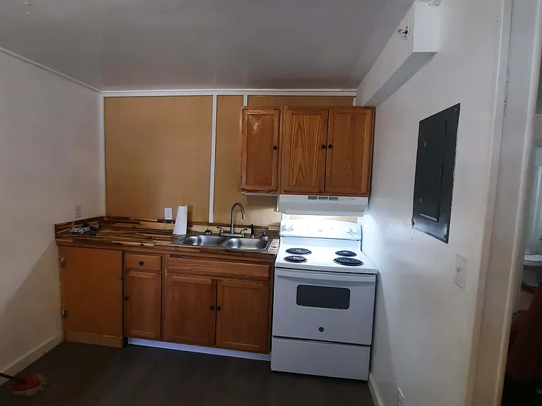 610 S Main St #7 — Photo 11