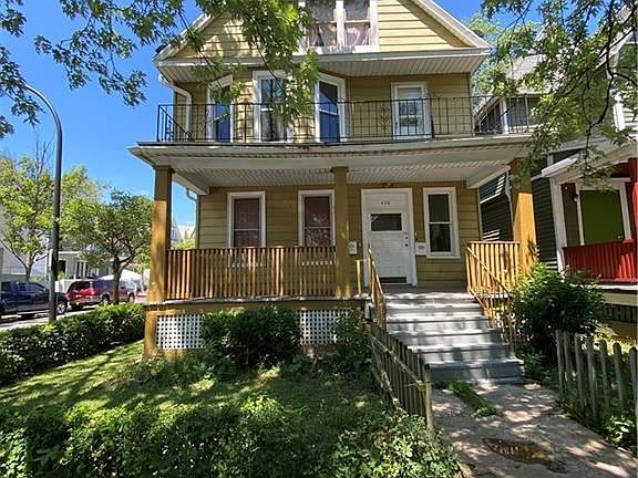2nd image of 428 Massachusetts Ave
