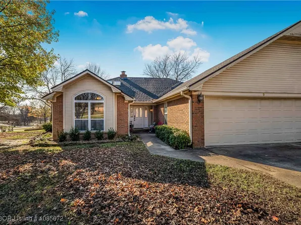 9 Hills Dale St, Van Buren, AR 72956