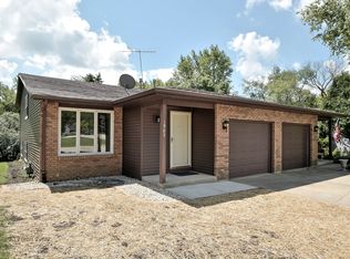 1903-05 Portage Way, Elgin, IL 60123