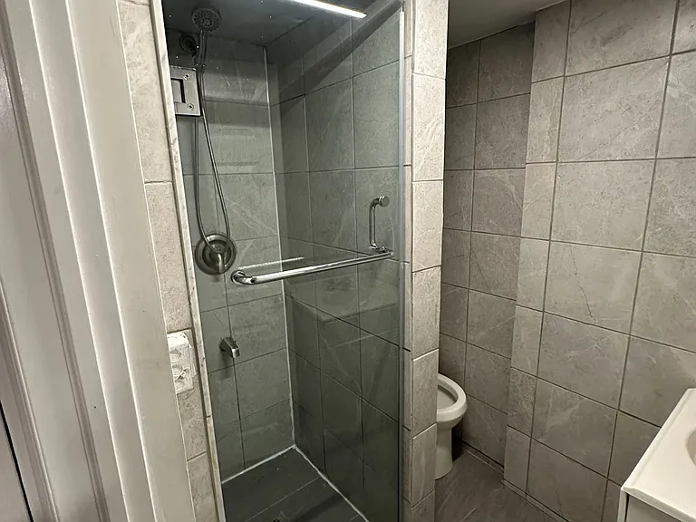 25 Fitzwilliam Ave #BASEMENT — Photo 18