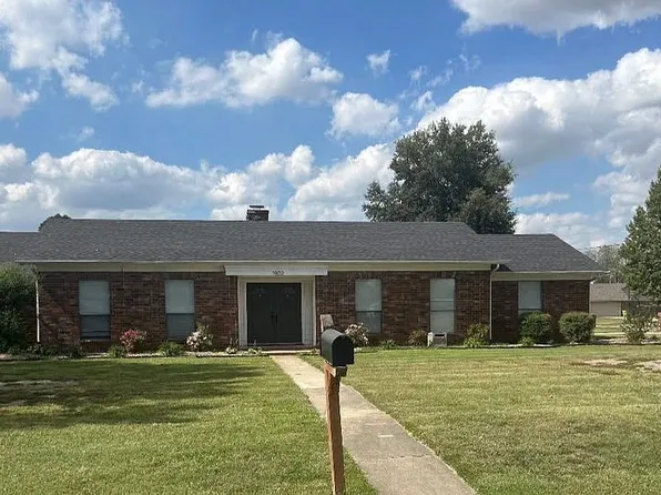 1902 S Cherry St, Stuttgart, AR 72160