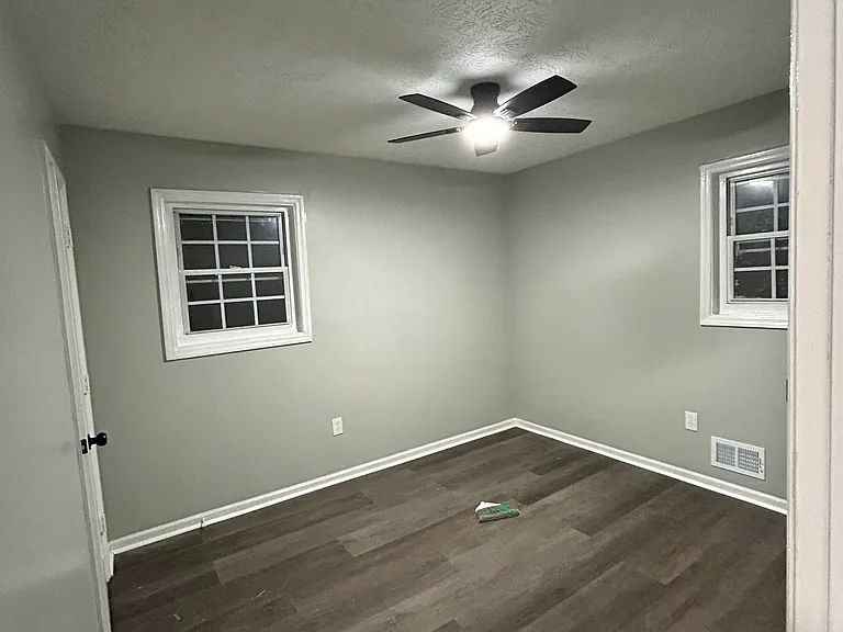 216 E Richardson St — Photo 3