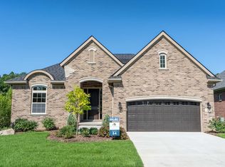 5475 Woodfall Rd, Clarkston, MI 48348