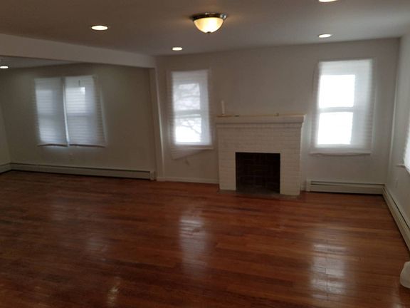 5th image of 100 Vermont Ave
