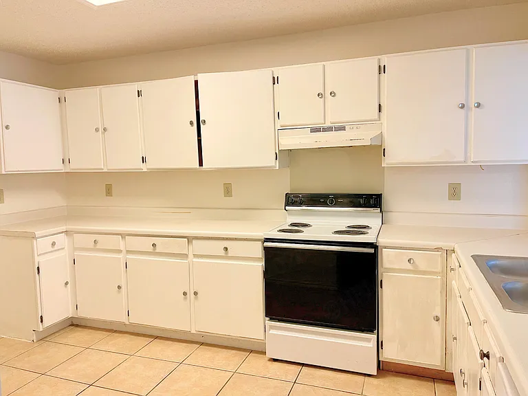 8206 Longhorn Ridge Dr — Photo 8