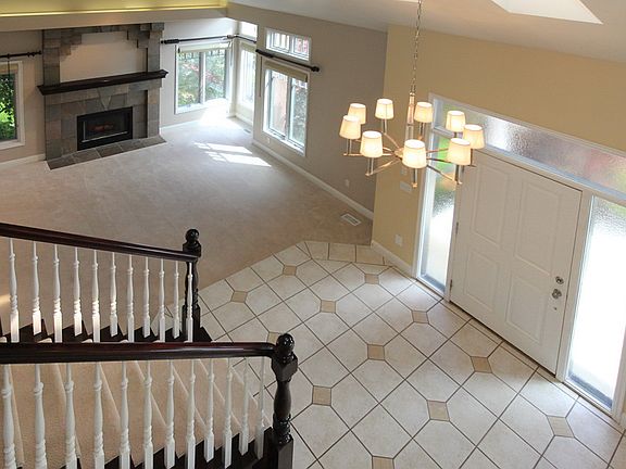 5th image of 957 E Northbonneville Dr