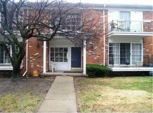 426 Fox Hills Dr N #5, Bloomfield Hills, MI 48304