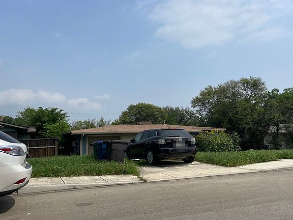 3rd image of 639 Olney Dr