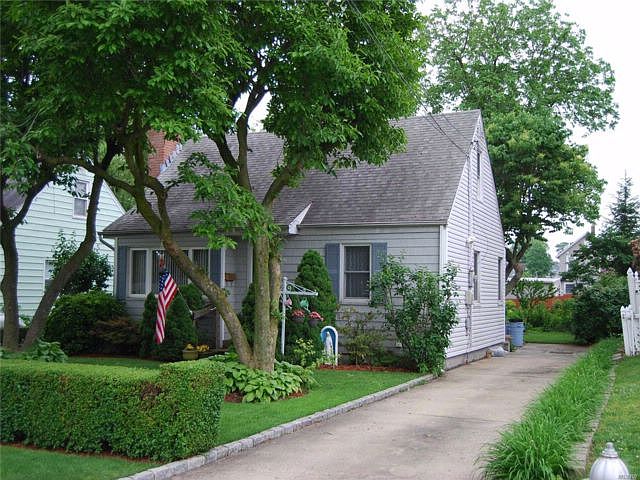 1st image of 21 Laurel Ave