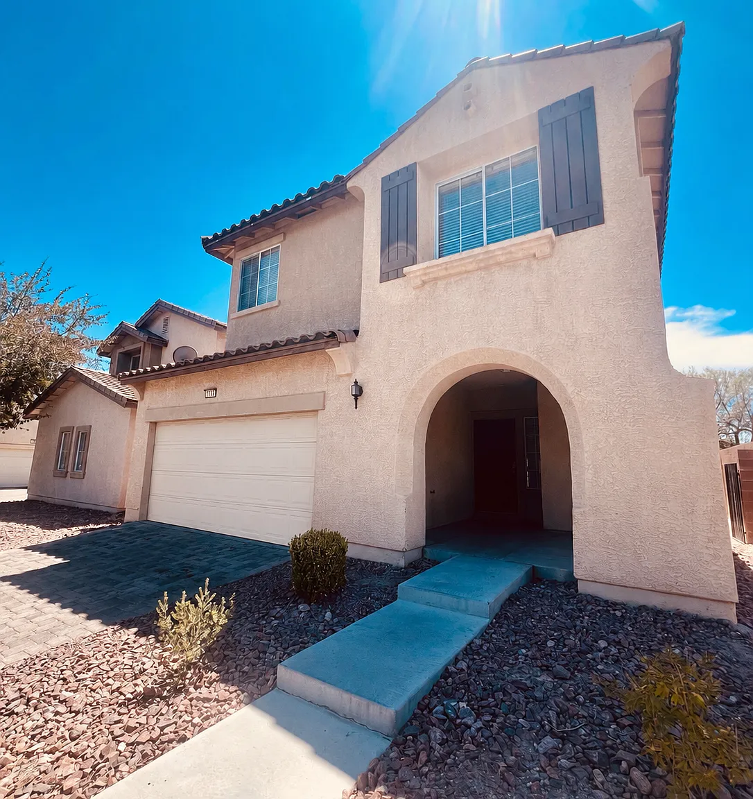 3 bed, 2.5 bath, 1505 sqft, $1,995 — Photo 2