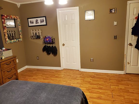 2nd image of 613 Lake Caroline Dr