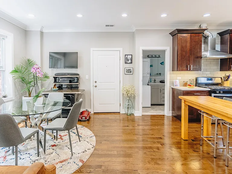 1752 W Catalpa Ave #2W — Photo 17