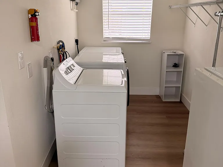 3505 E 38th Ave #8 — Photo 5