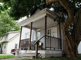 806 S Morris Ave, Bloomington, IL