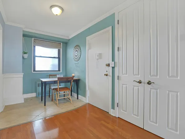 4705 Henry Hudson Parkway image 9 of 22