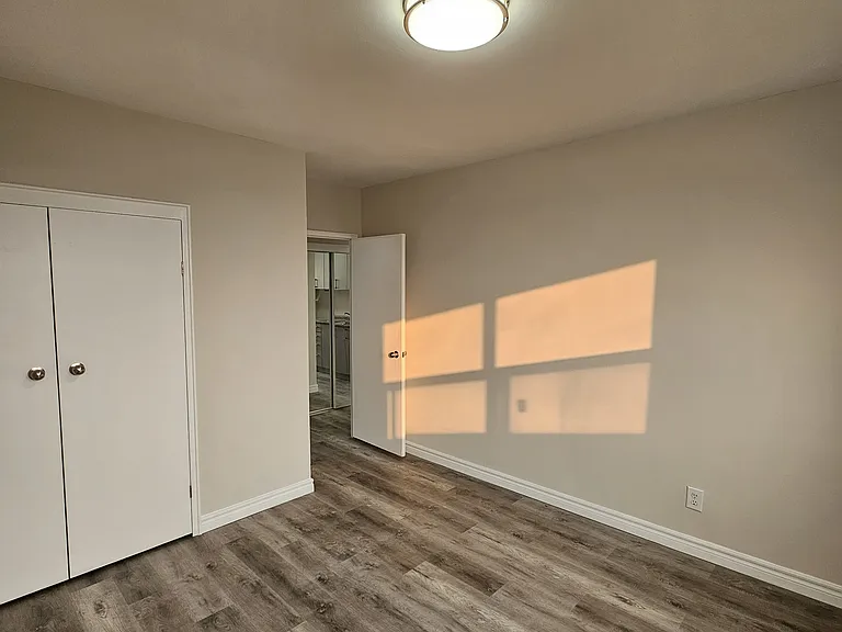 1817 Victoria Park Ave — Photo 16