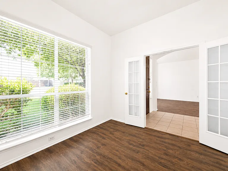 10057 Wyndbrook Dr — Photo 41