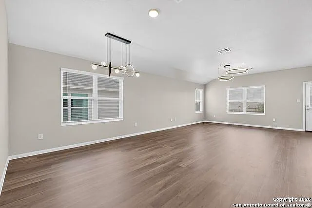 4 bed, 3.0 bath, 1915 sqft, $1,870 — Photo 4