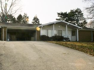 467 Old Friedens Rd, Saint Charles, MO 63303