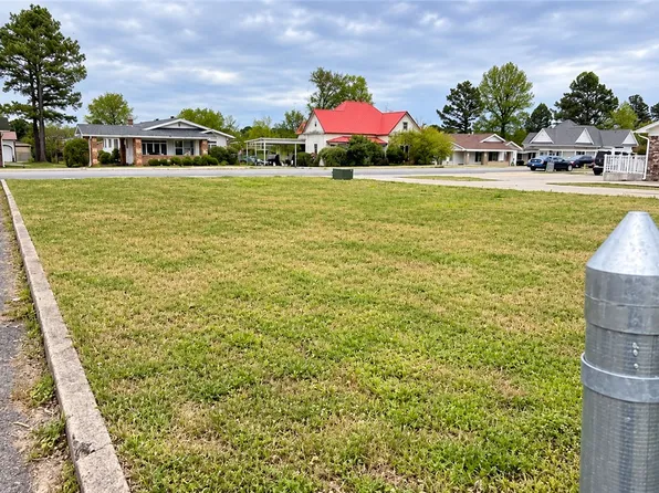 312 S Rogers St, Clarksville, AR 72830