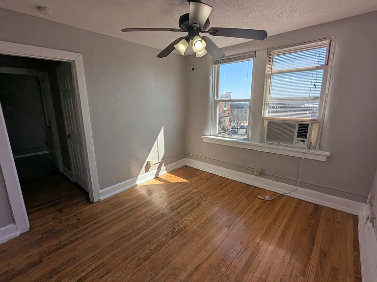 2604 Bellevue Ave #F — Photo 11