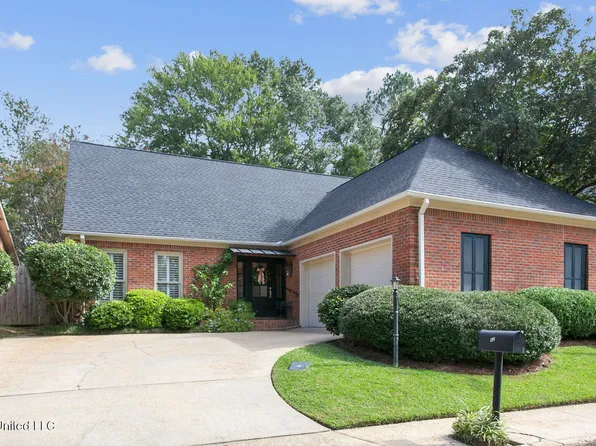 62 Robinwood Pl, Jackson, MS 39211