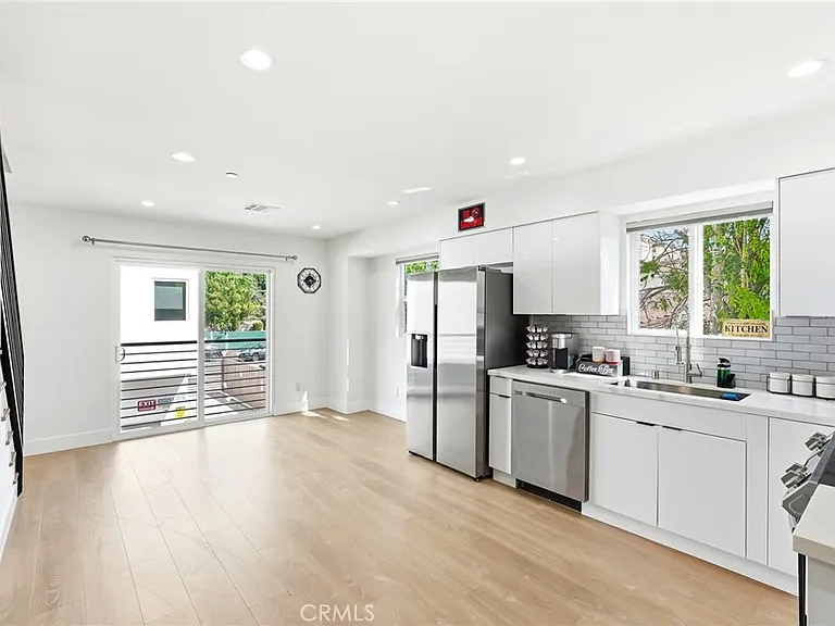 4455 Colfax Ave — Photo 2
