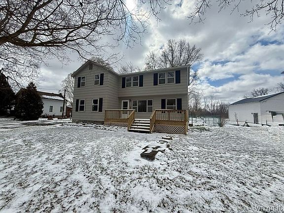 2nd image of 2646 Youngstown Lockport Rd