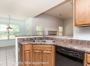 607 SW 18th St, Bentonville, AR 72712