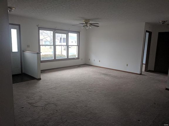 3rd image of 508 Birch Ln