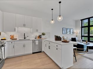 Maison Green, Minneapolis, MN 55424